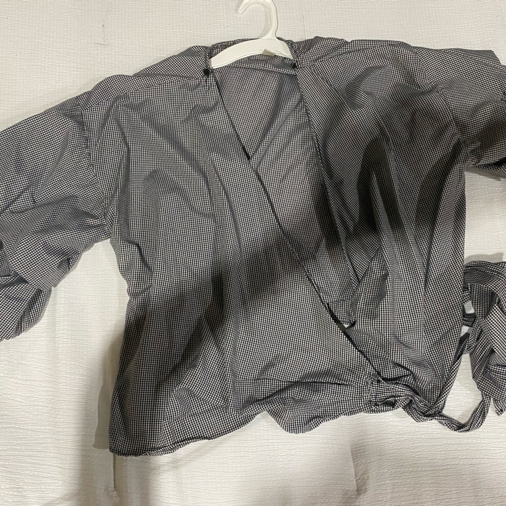 Beautiful Blouse Ruffle Sleeves